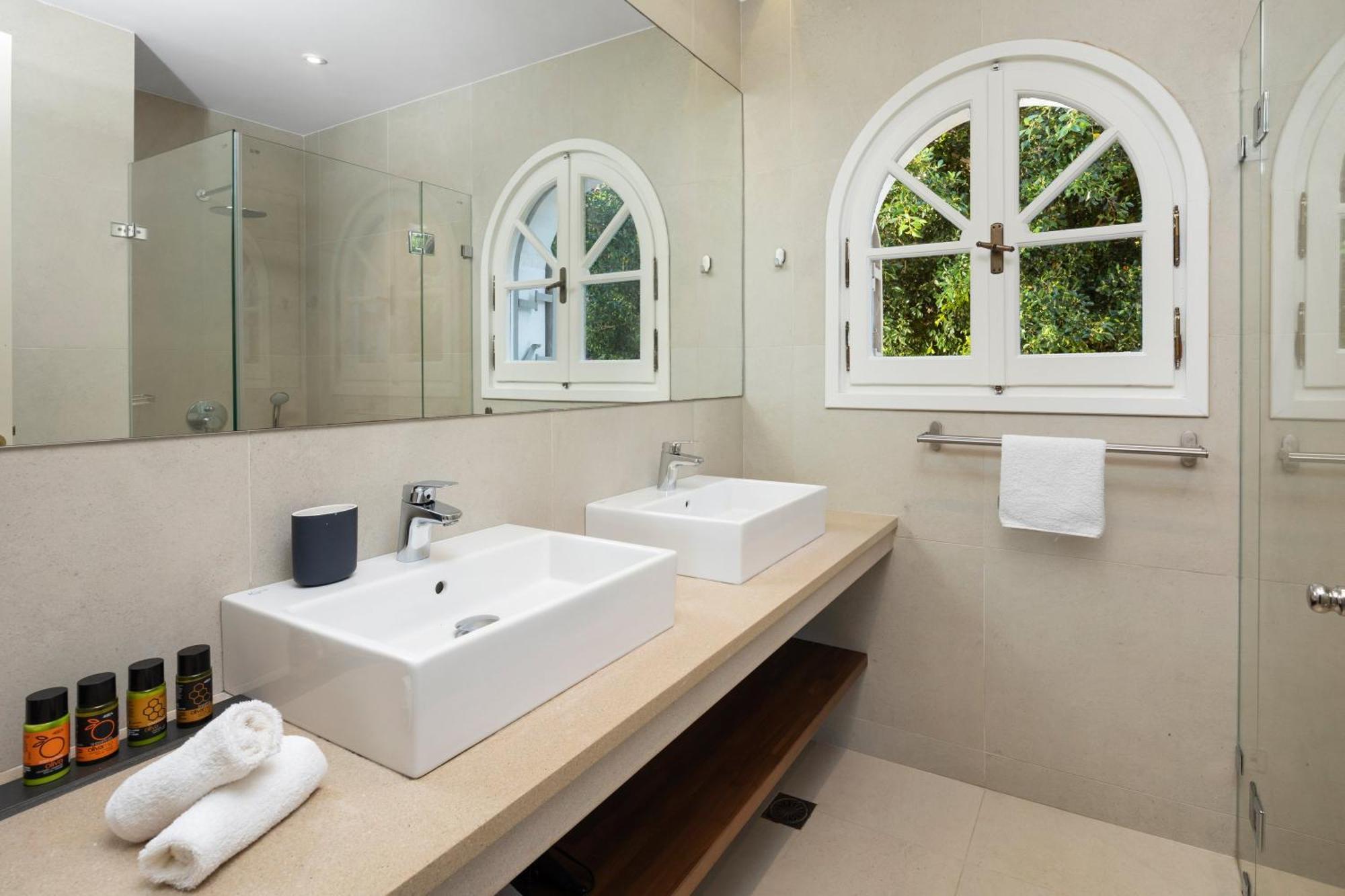 Ionian Garden Villas - Villa Pietra เวนิทเซส ภายนอก รูปภาพ