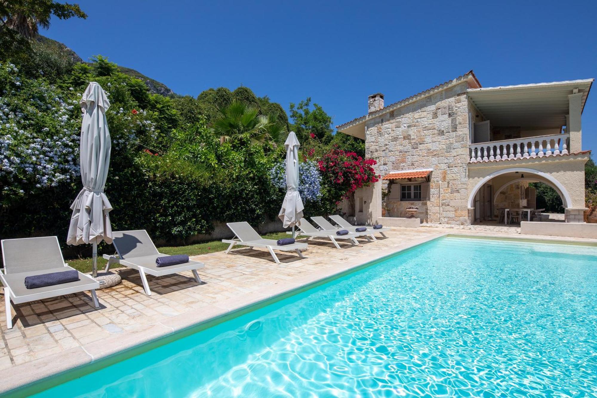Ionian Garden Villas - Villa Pietra เวนิทเซส ภายนอก รูปภาพ