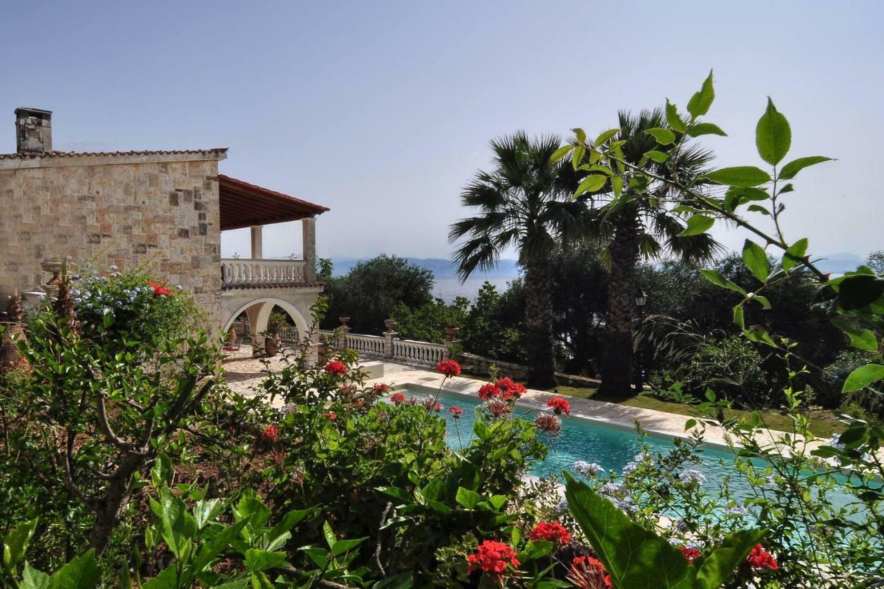 Ionian Garden Villas - Villa Pietra เวนิทเซส ภายนอก รูปภาพ