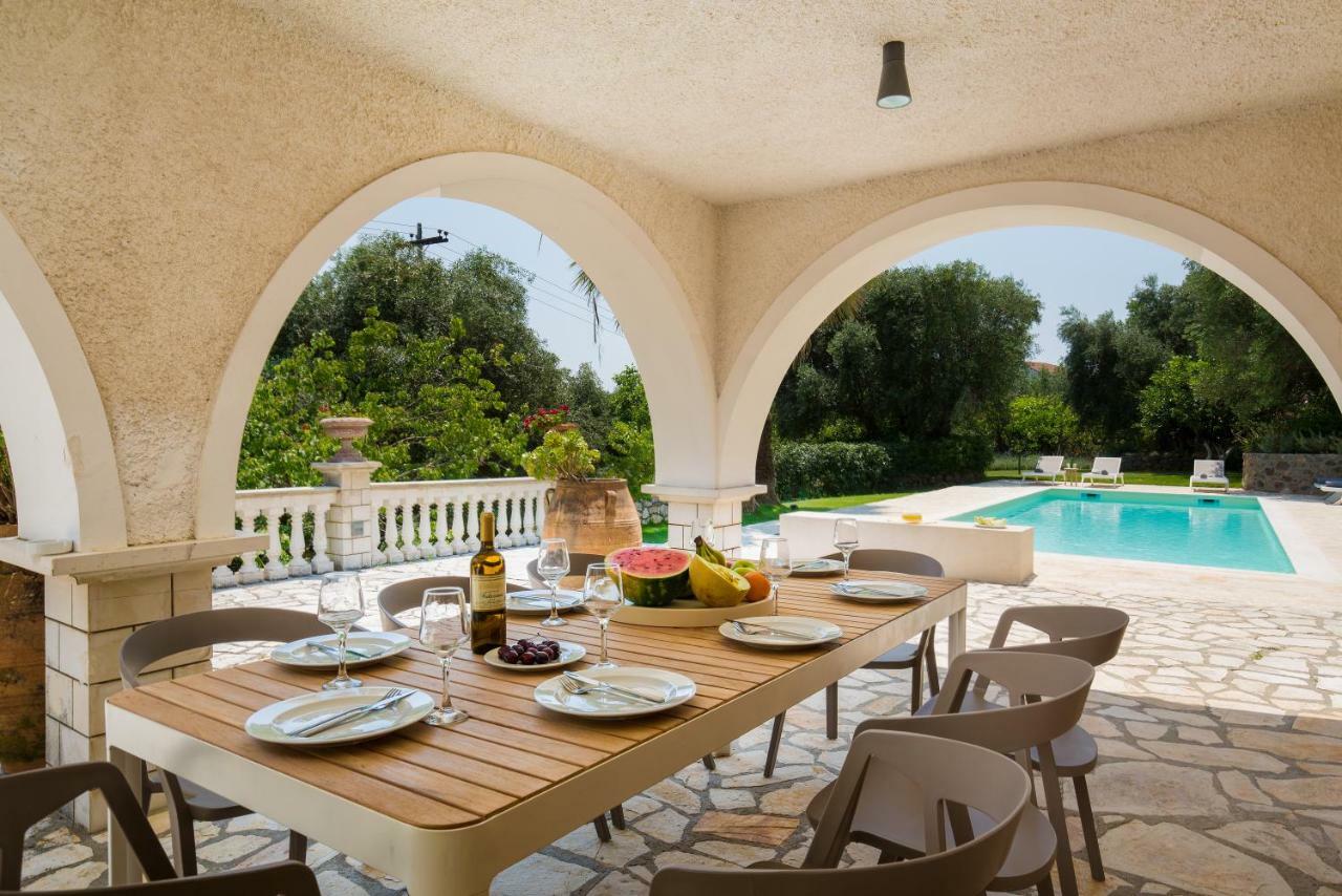 Ionian Garden Villas - Villa Pietra เวนิทเซส ภายนอก รูปภาพ