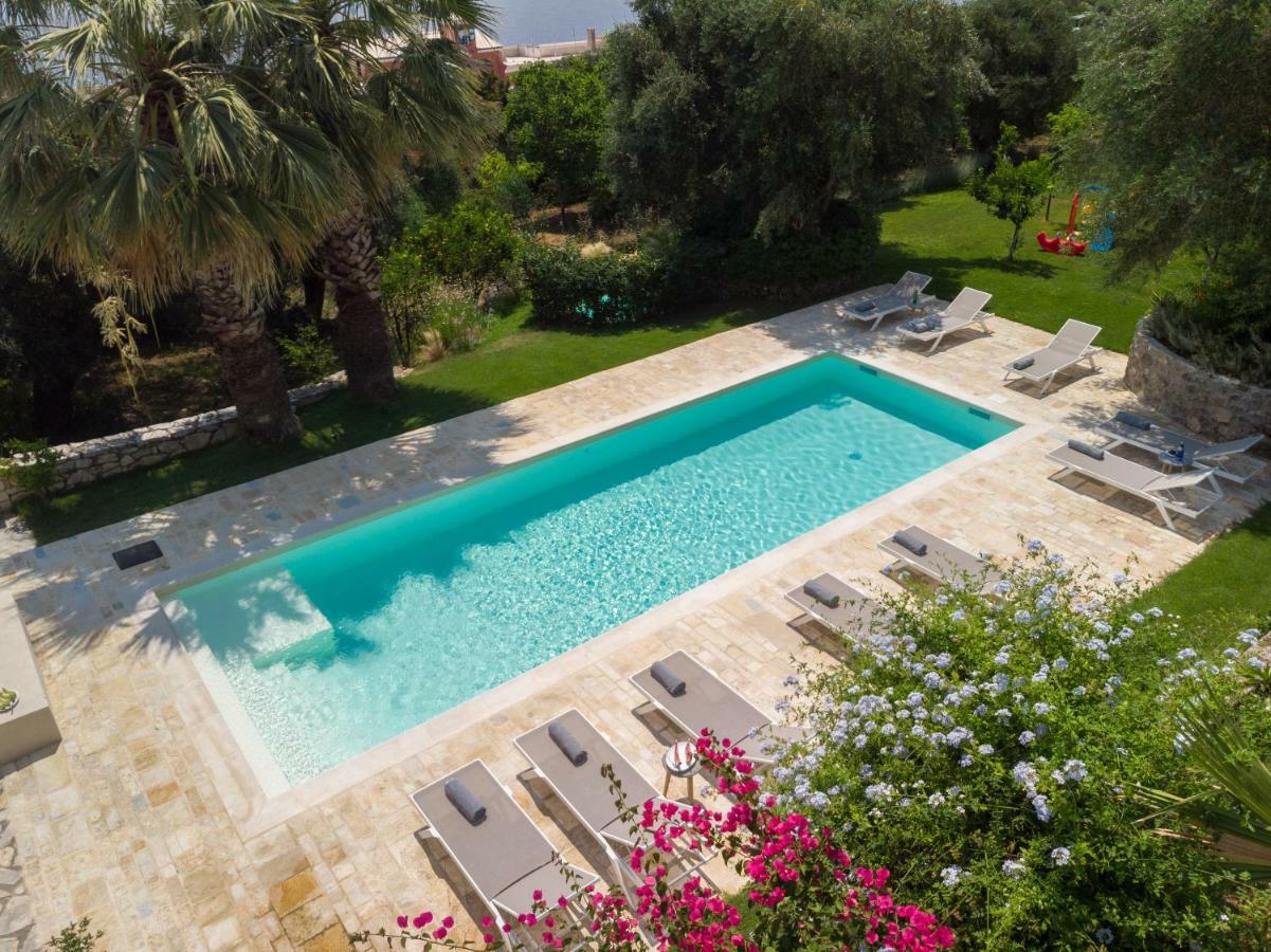 Ionian Garden Villas - Villa Pietra เวนิทเซส ภายนอก รูปภาพ