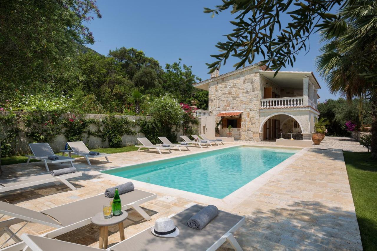Ionian Garden Villas - Villa Pietra เวนิทเซส ภายนอก รูปภาพ